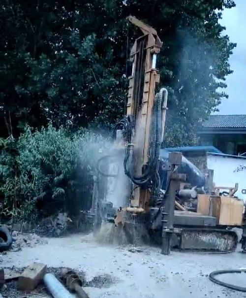 霍山钻岩石井
